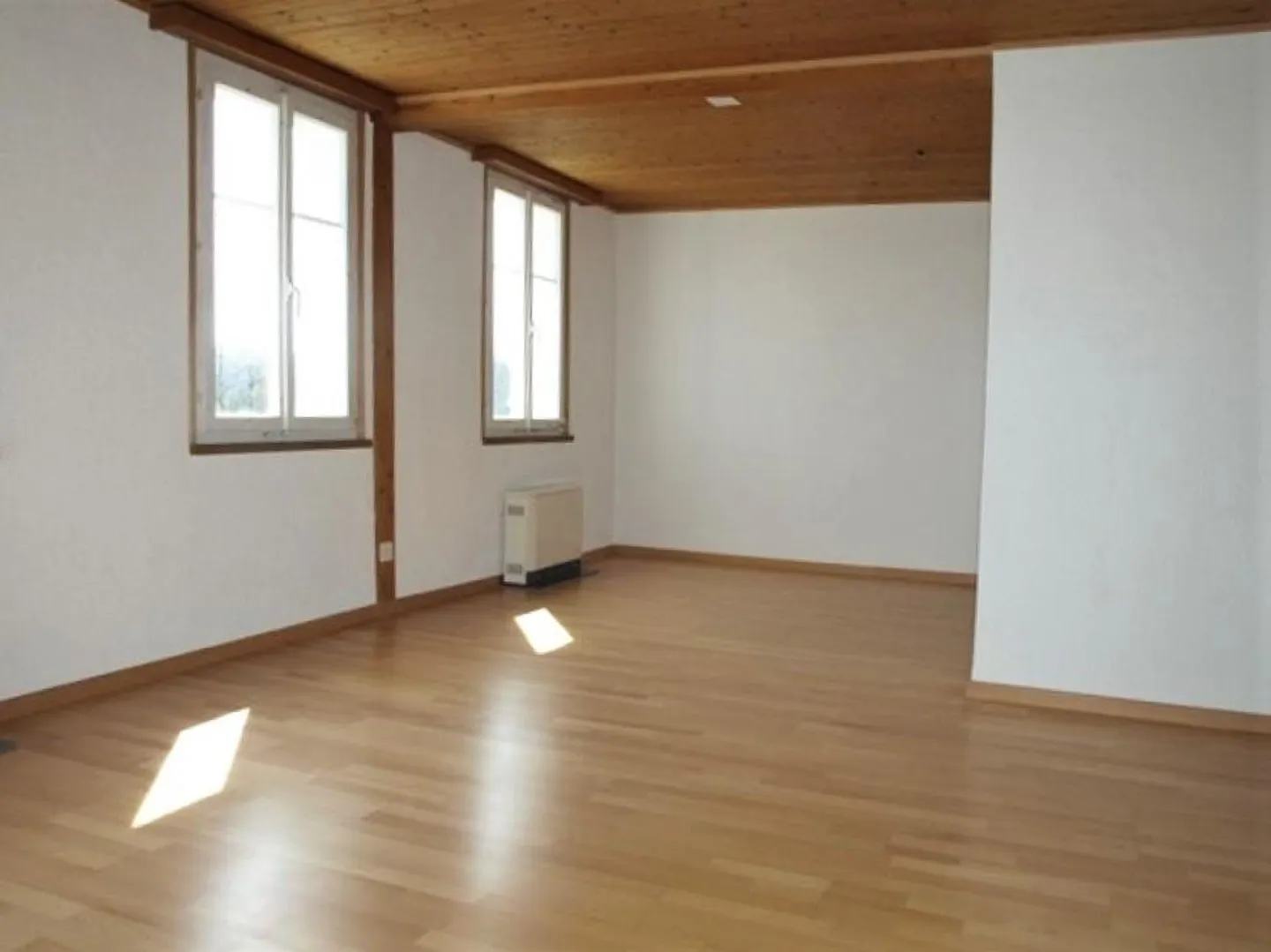 Incantevole appartamento mansardato di 3,5 locali con bella vista - Foto 6 di 9