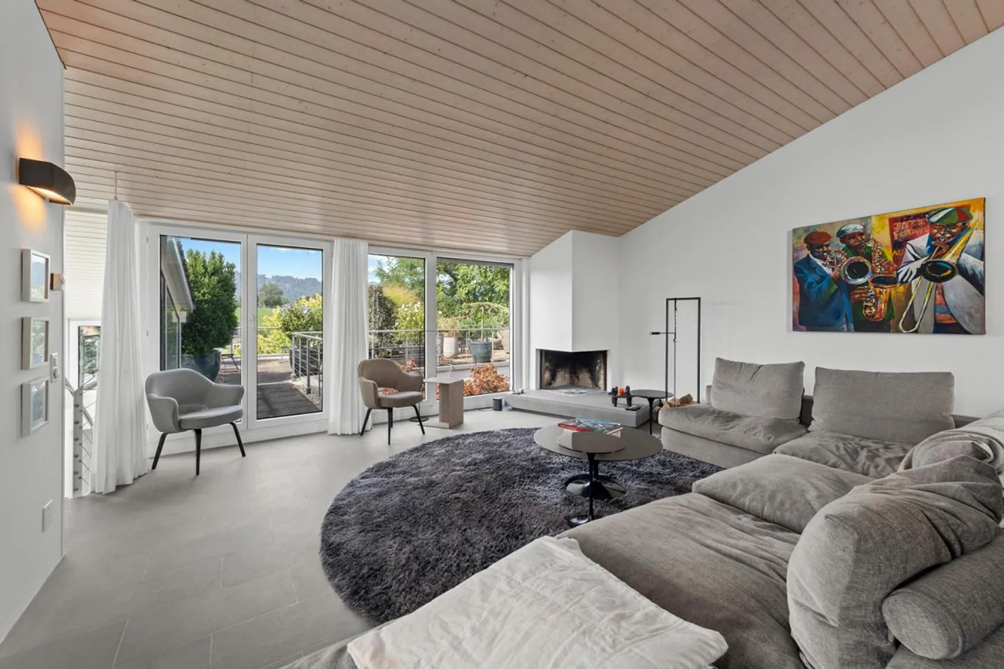 Maison familiale semi-détachée moderne conçue par un architecte avec des équipements élégants - Photo 8 sur 9