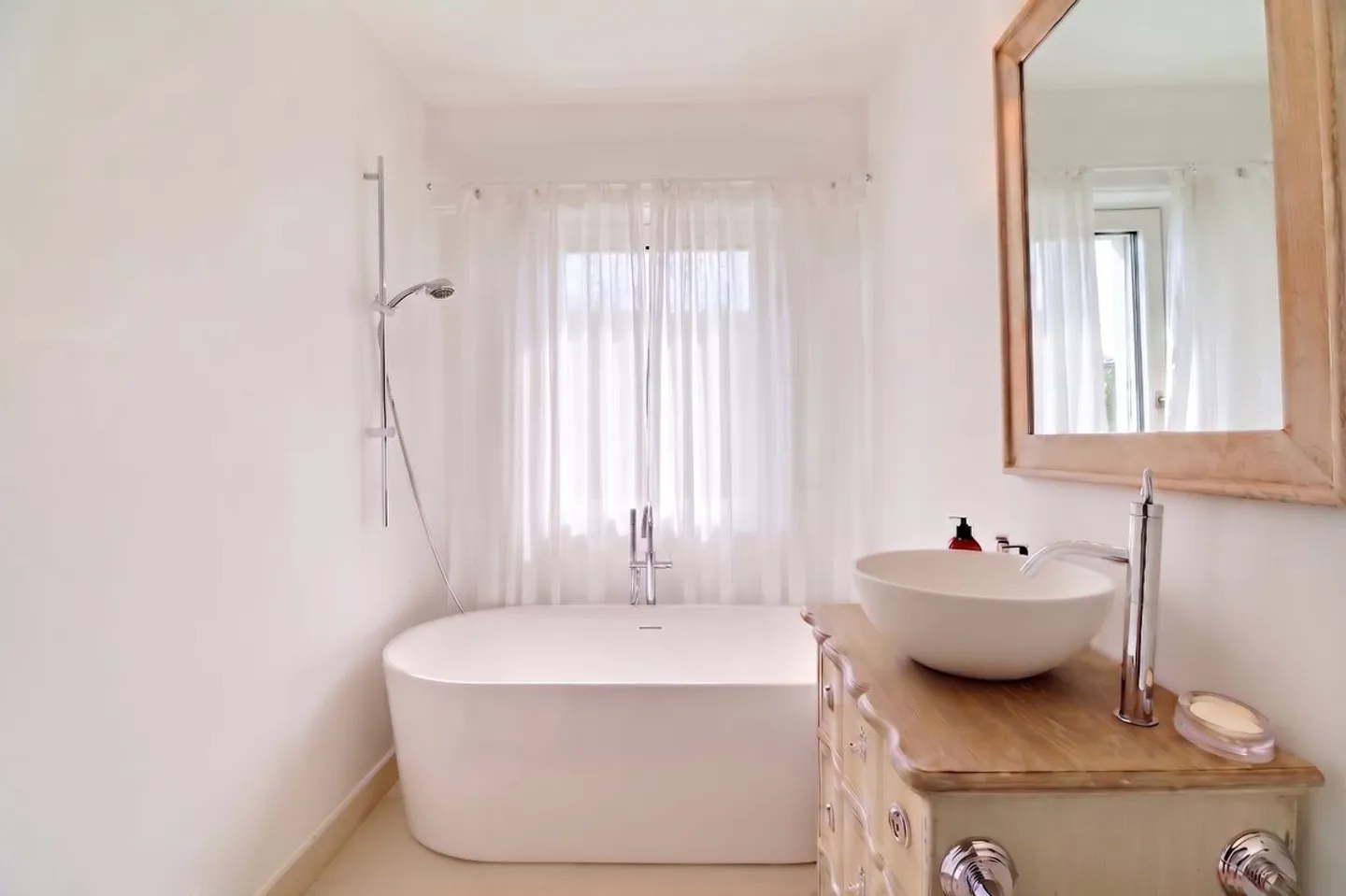 Proprietà eccezionale a piedi nell'acqua a Perroy - Eleganza assoluta sul Lago di Ginevra - Foto 9 di 13