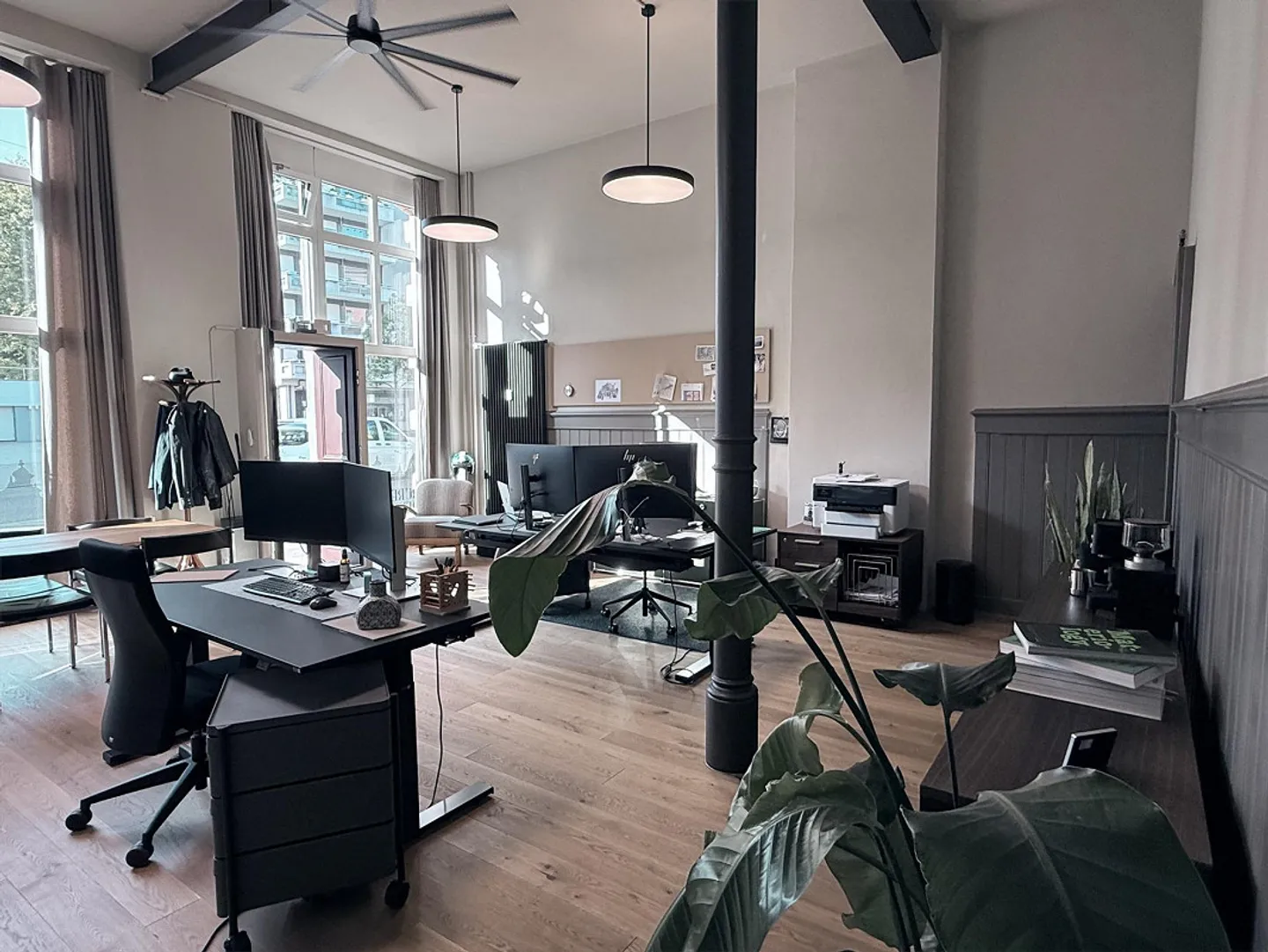Spazio Commerciale Rappresentativo – Storicamente Bello, Modernamente Attrezzato - Foto 1 di 5