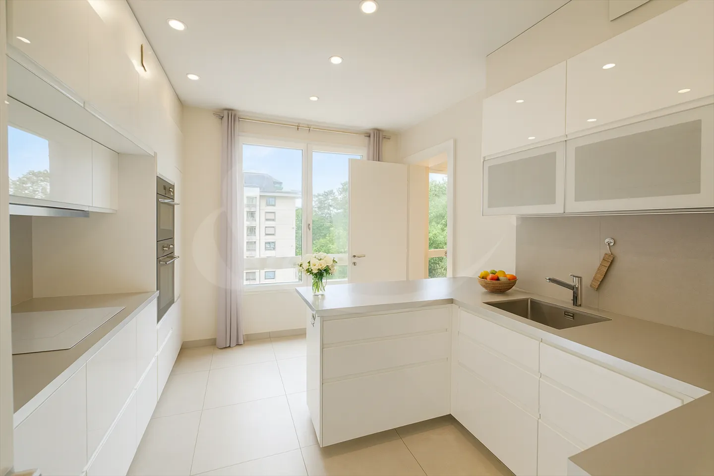 Malagnou: Appartamento familiare 6 locali ? balcone & box doppio - Foto 2 di 5