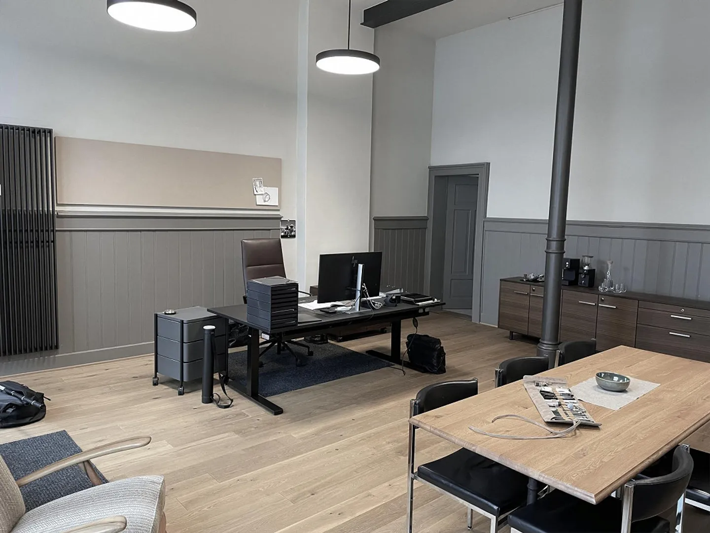 Spazio Commerciale Rappresentativo – Storicamente Bello, Modernamente Attrezzato - Foto 3 di 5