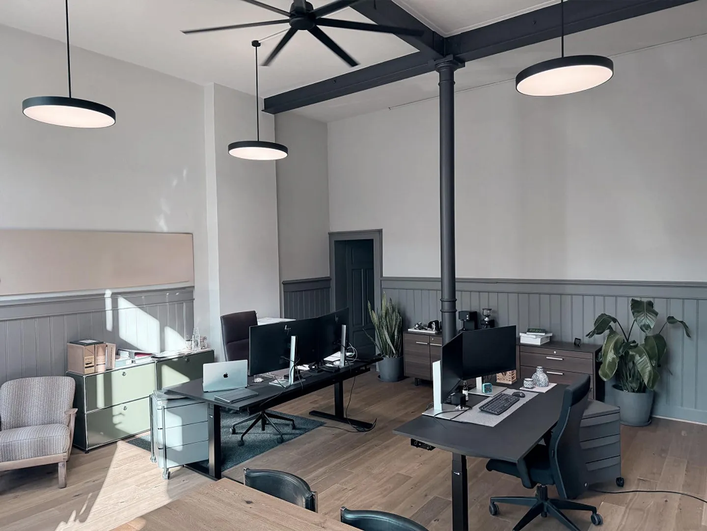 Spazio Commerciale Rappresentativo – Storicamente Bello, Modernamente Attrezzato - Foto 4 di 5