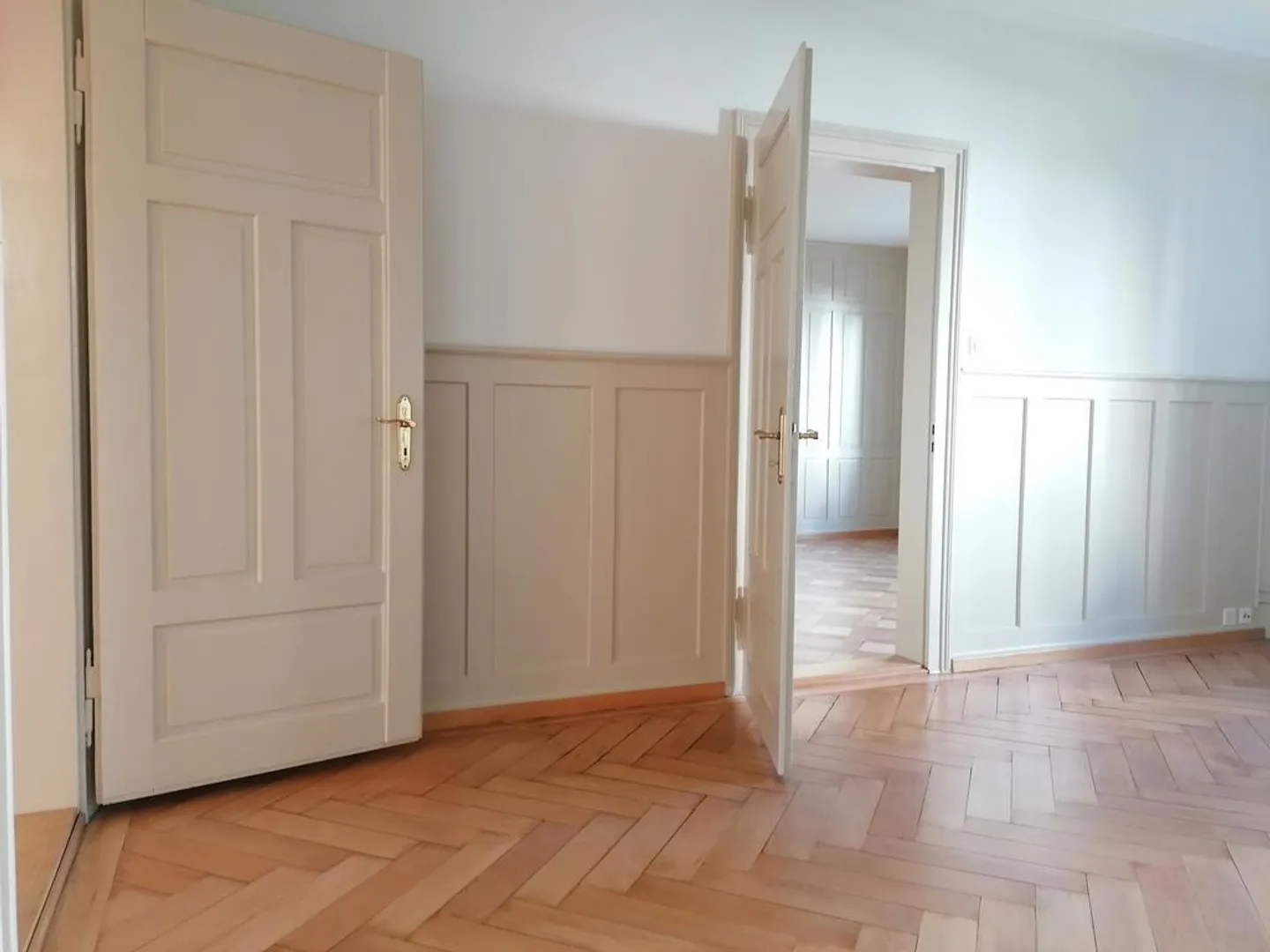 Stilvolle 5-Zimmer-Wohnung mit Balkon - Foto 2 von 11