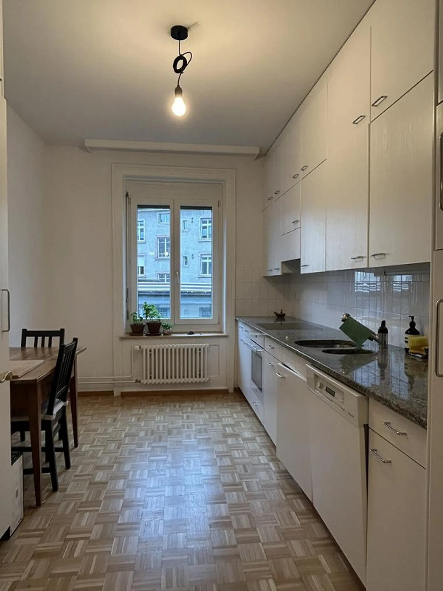 Stilvolle 5-Zimmer-Wohnung mit Balkon - Foto 10 von 11