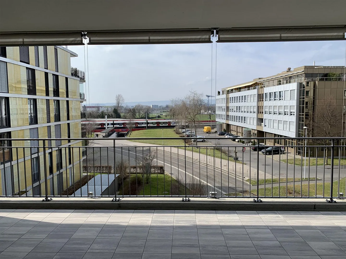 Grosszügige und helle 3.5-Zimmerwohnung (112 m2) - Foto 12 di 30