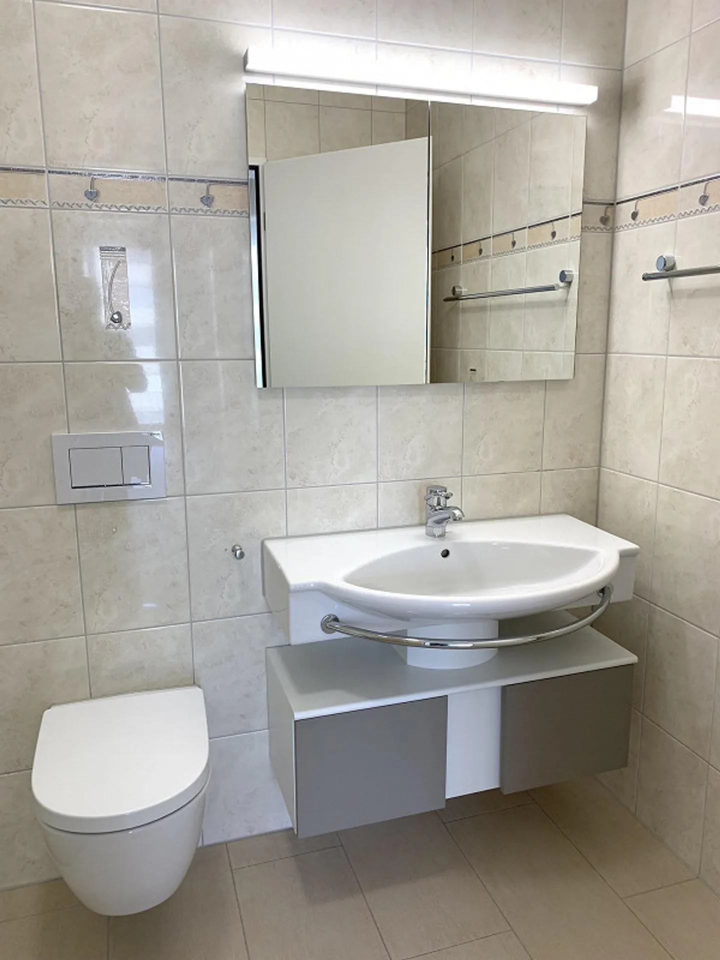 Grosszügige und helle 3.5-Zimmerwohnung (112 m2) - Foto 26 di 30