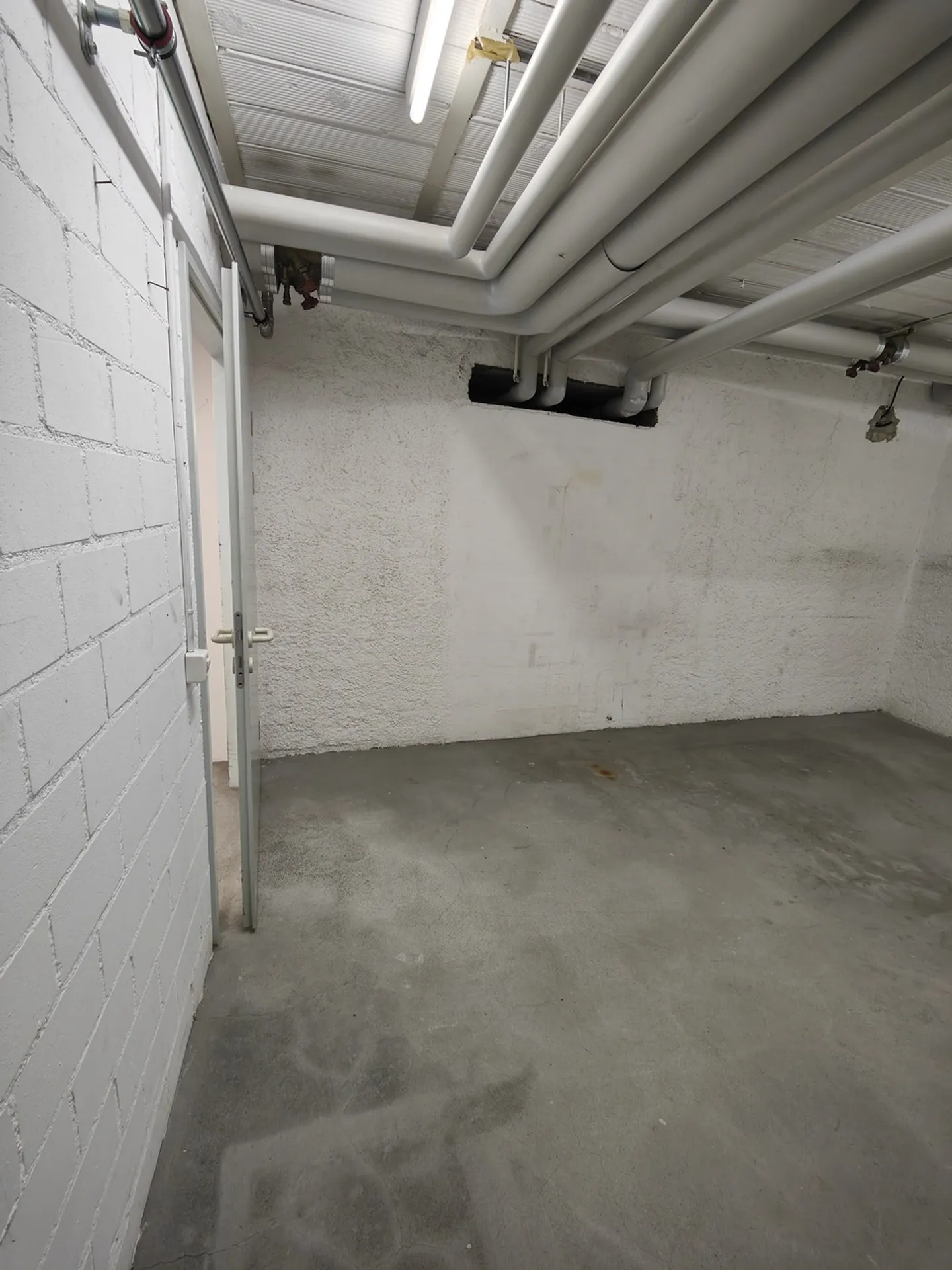 29m2 Storage Room Inner Margarethenstrasse Near Basel SBB - Photo 5 of 8