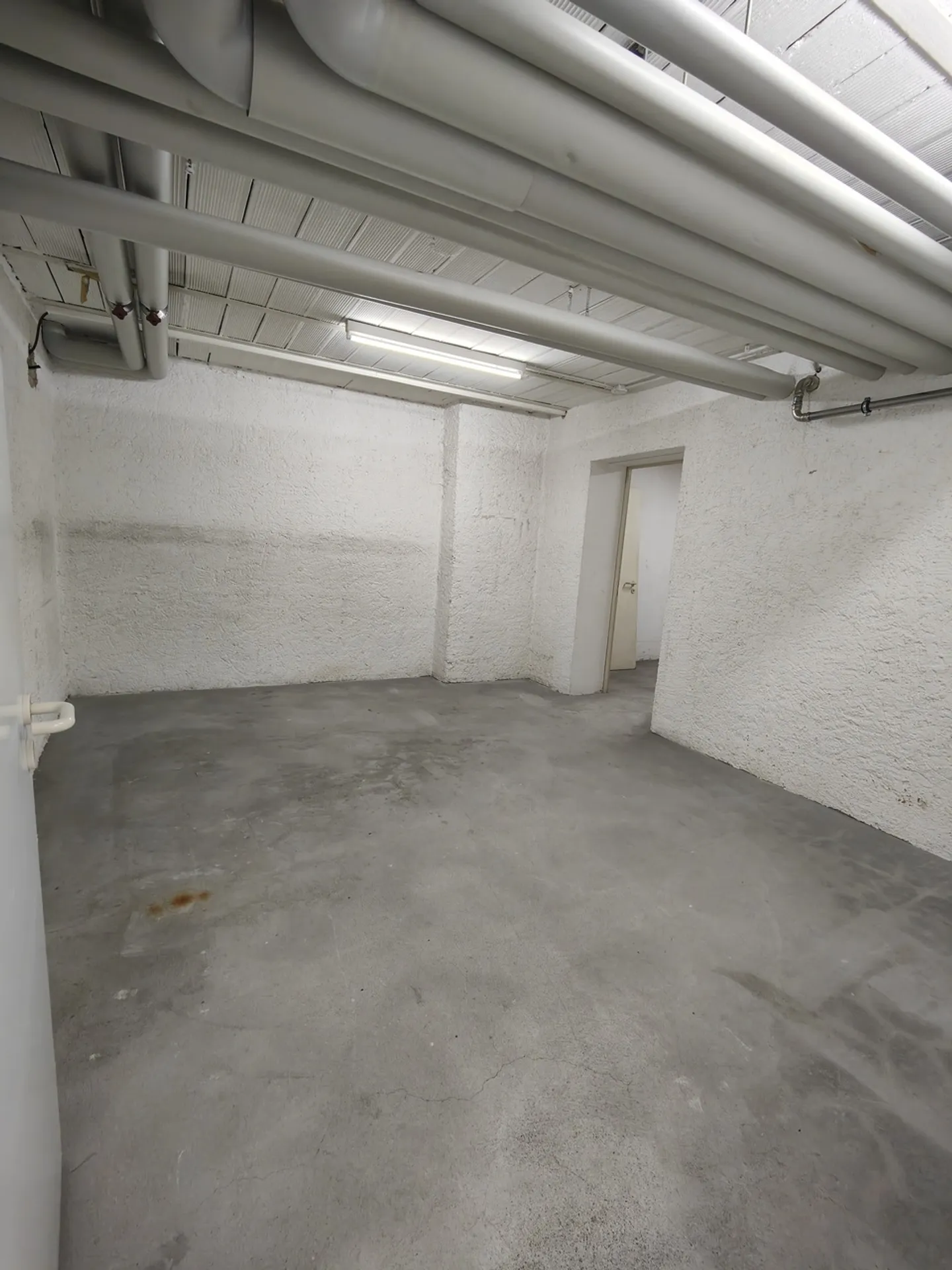 29m2 Storage Room Inner Margarethenstrasse Near Basel SBB - Photo 7 of 8