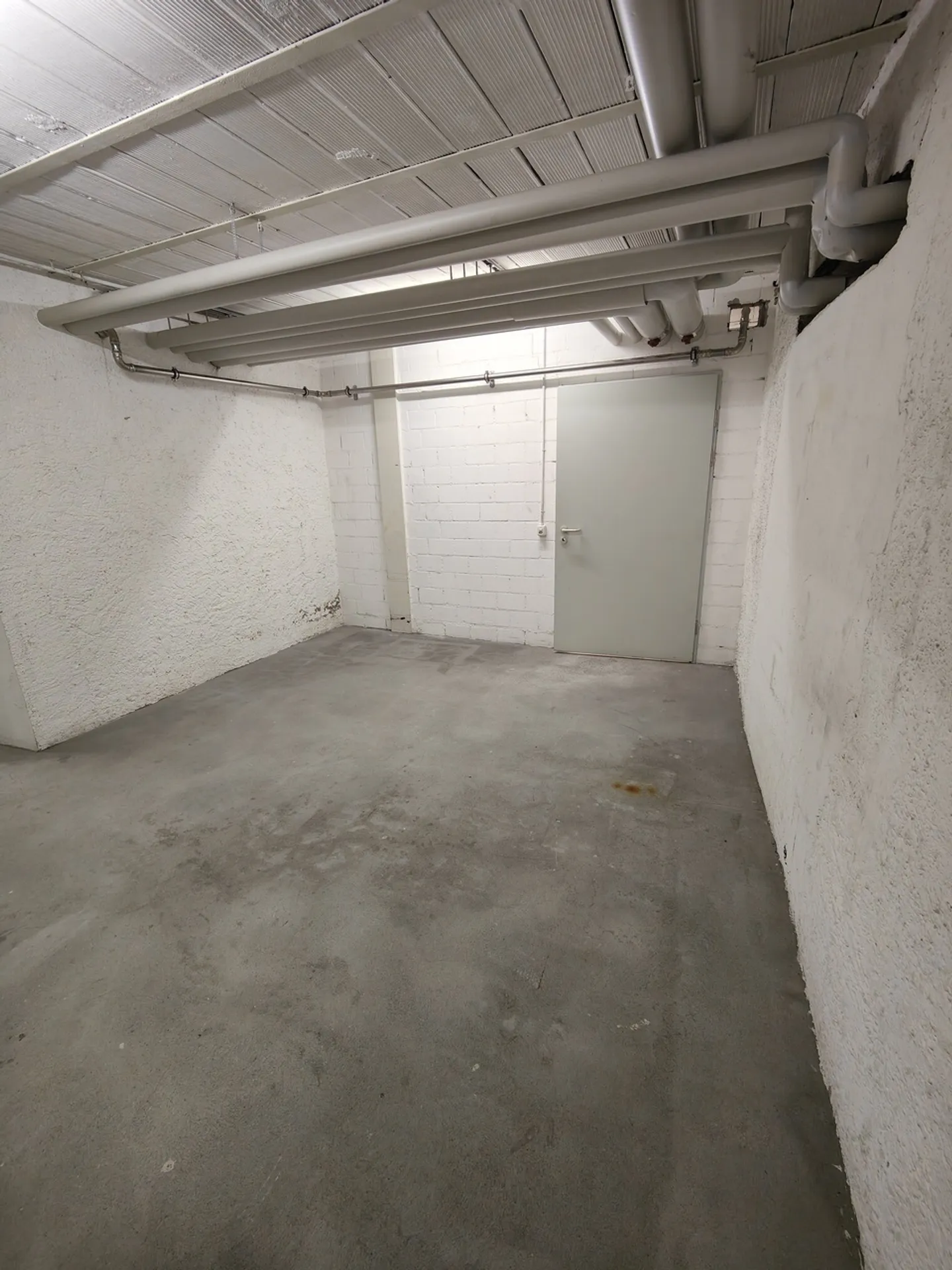29m2 Storage Room Inner Margarethenstrasse Near Basel SBB - Photo 4 of 8