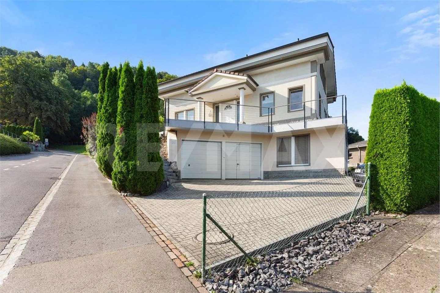 2-family house in an unobstructed location, built in the golden ratio! - Photo 4 of 12