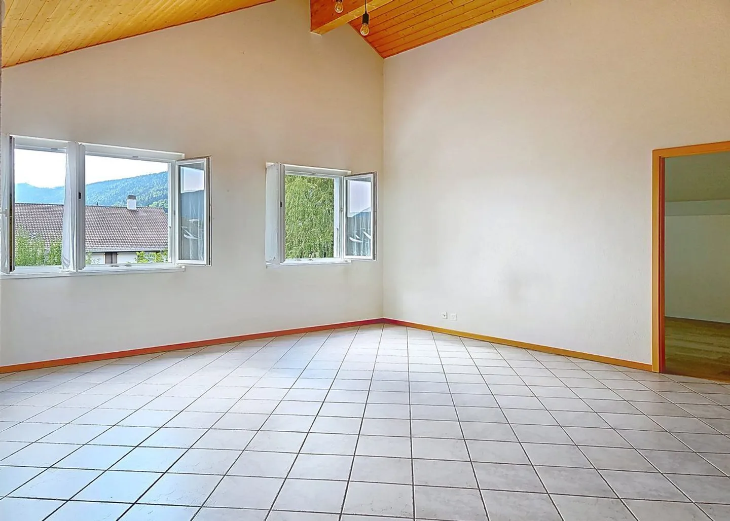 Appartamento molto piacevole 3.5 a Dombresson (NE) - Foto 3 di 8