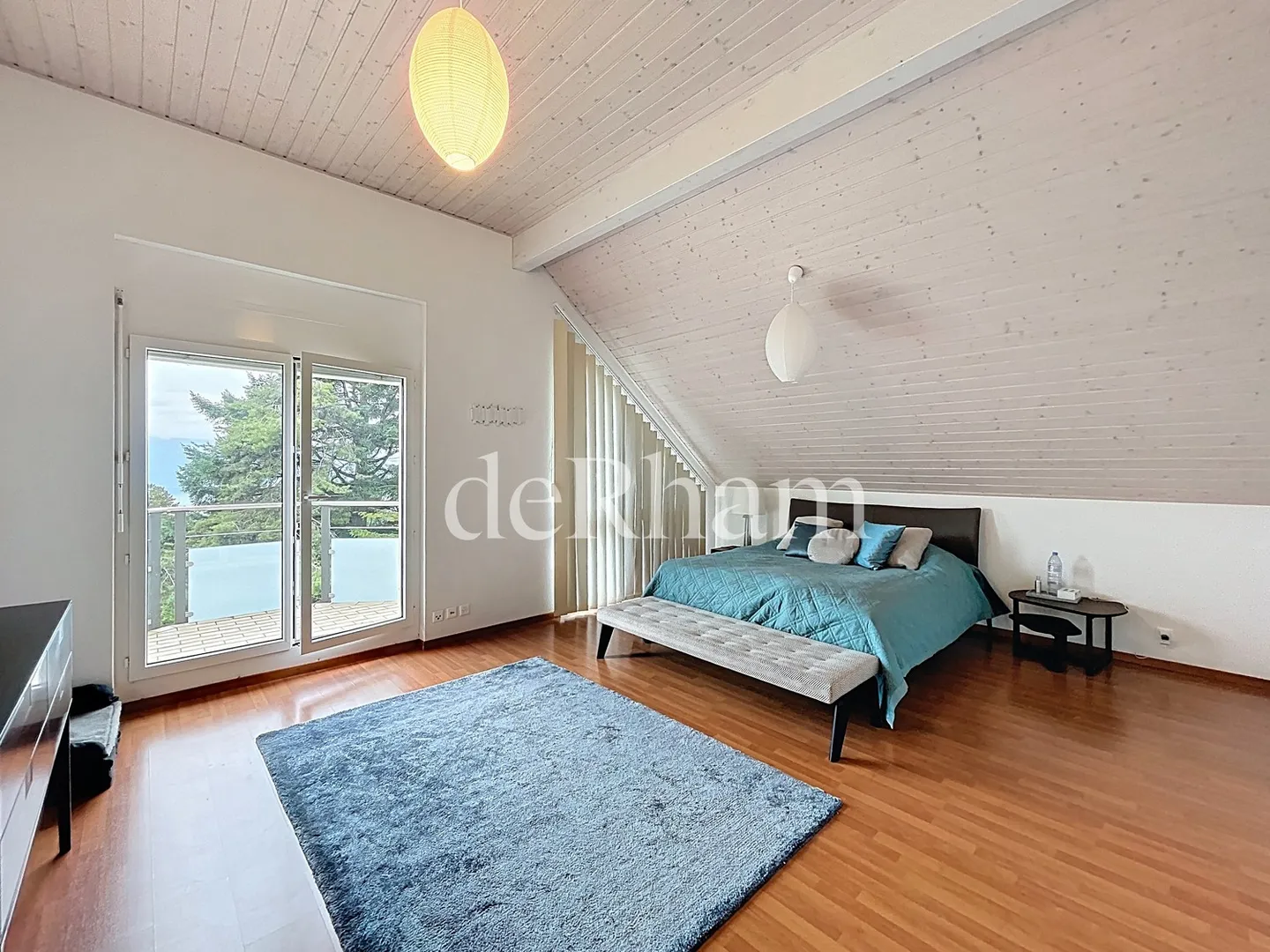 Villa luminosa e spaziosa, posizione ideale e vista panoramica! - Foto 5 di 13