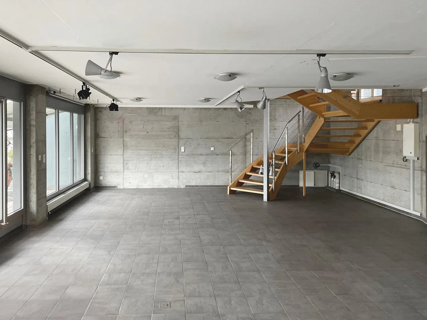 Propriété commerciale et résidentielle avec terrasse sur le toit unique - Photo 11 sur 15
