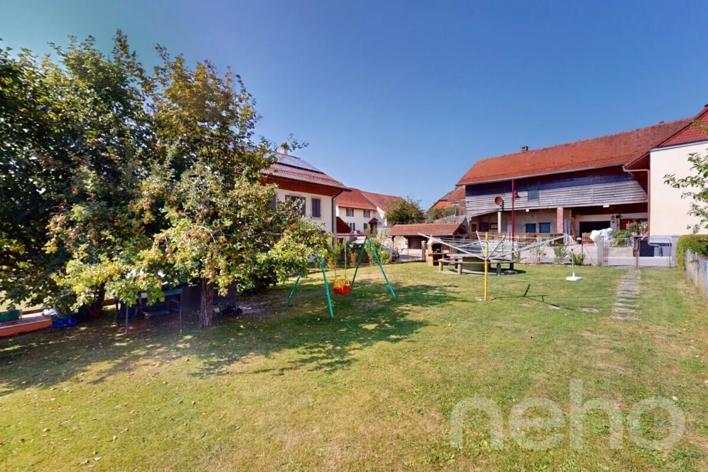 In der Nähe von Yverdon: großes renoviertes 4,5-Zimmer-Apartment mit Gemeinschaftsgarten - Foto 11 von 12