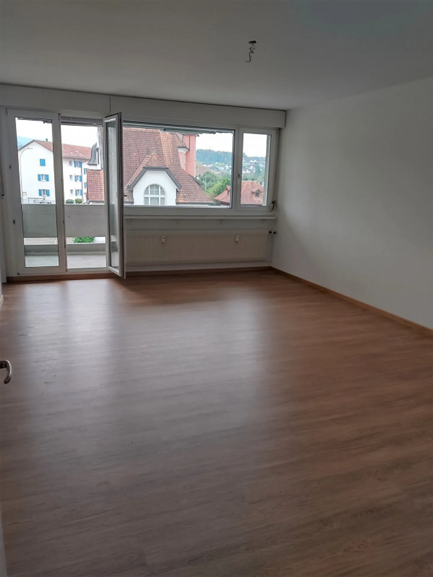 Gemütliche Wohnung mit Balkon - Foto 2 von 8