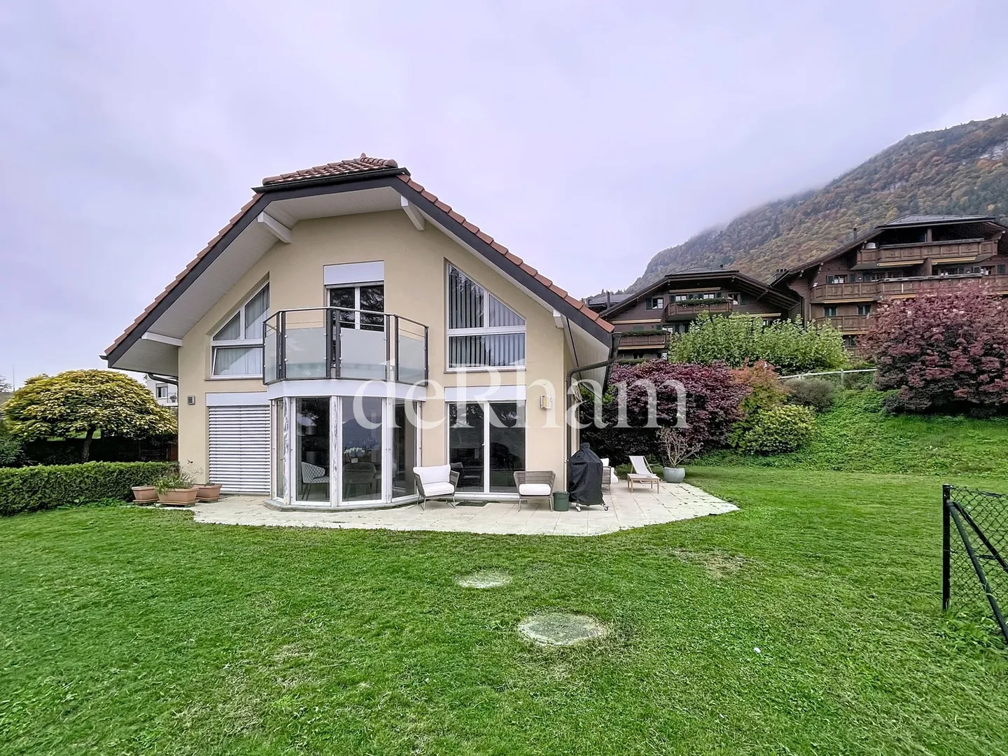 Villa luminosa e spaziosa, posizione ideale e vista panoramica! - Foto 13 di 13