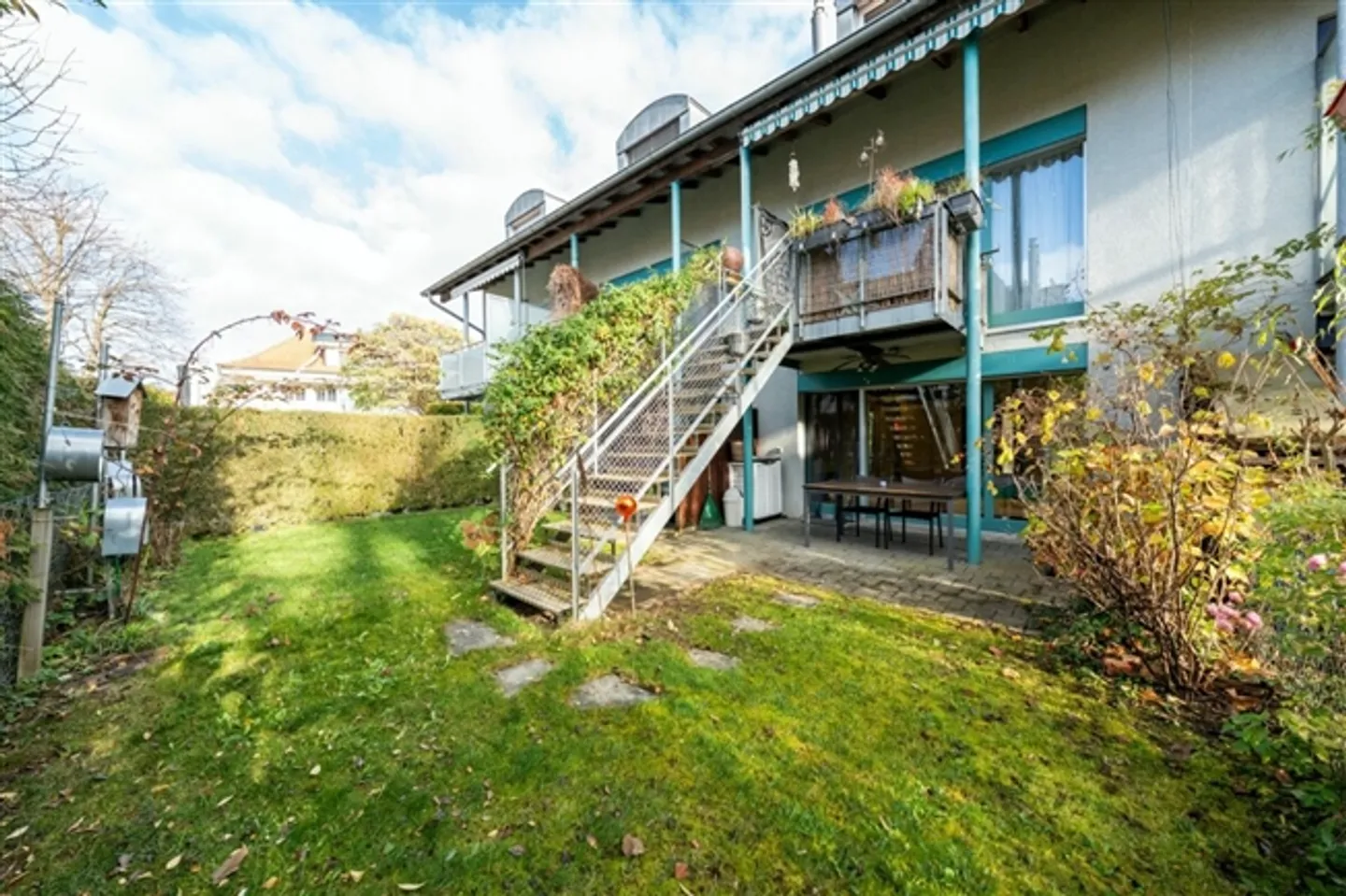Maison mitoyenne avec jardin et emplacement idéal en ville - Photo 13 sur 13