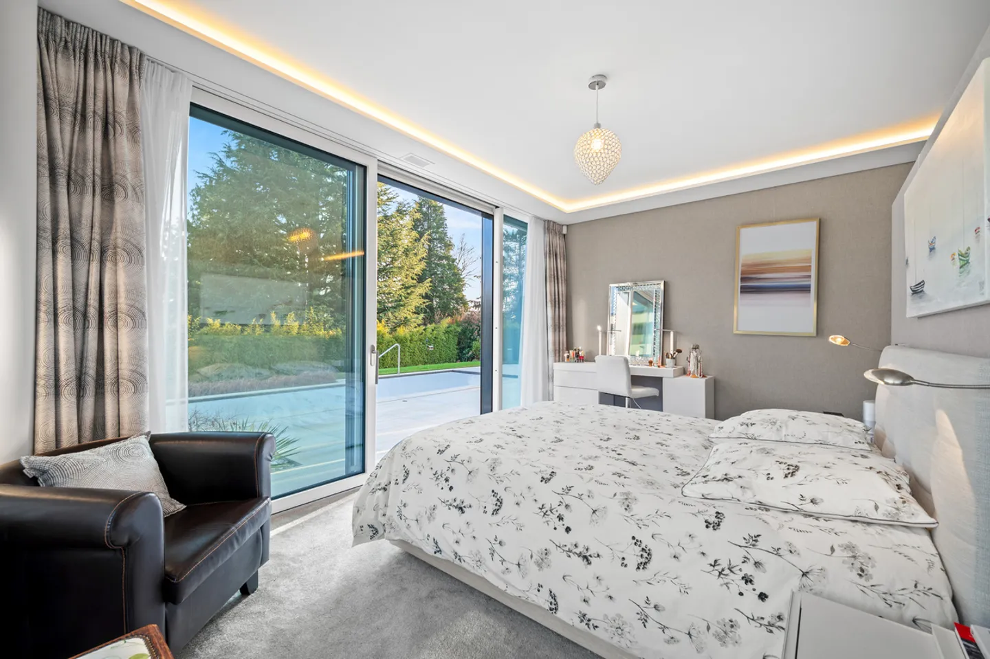 Appartement d'exception avec piscine privée, à deux pas de Lausanne - Photo 10 sur 14