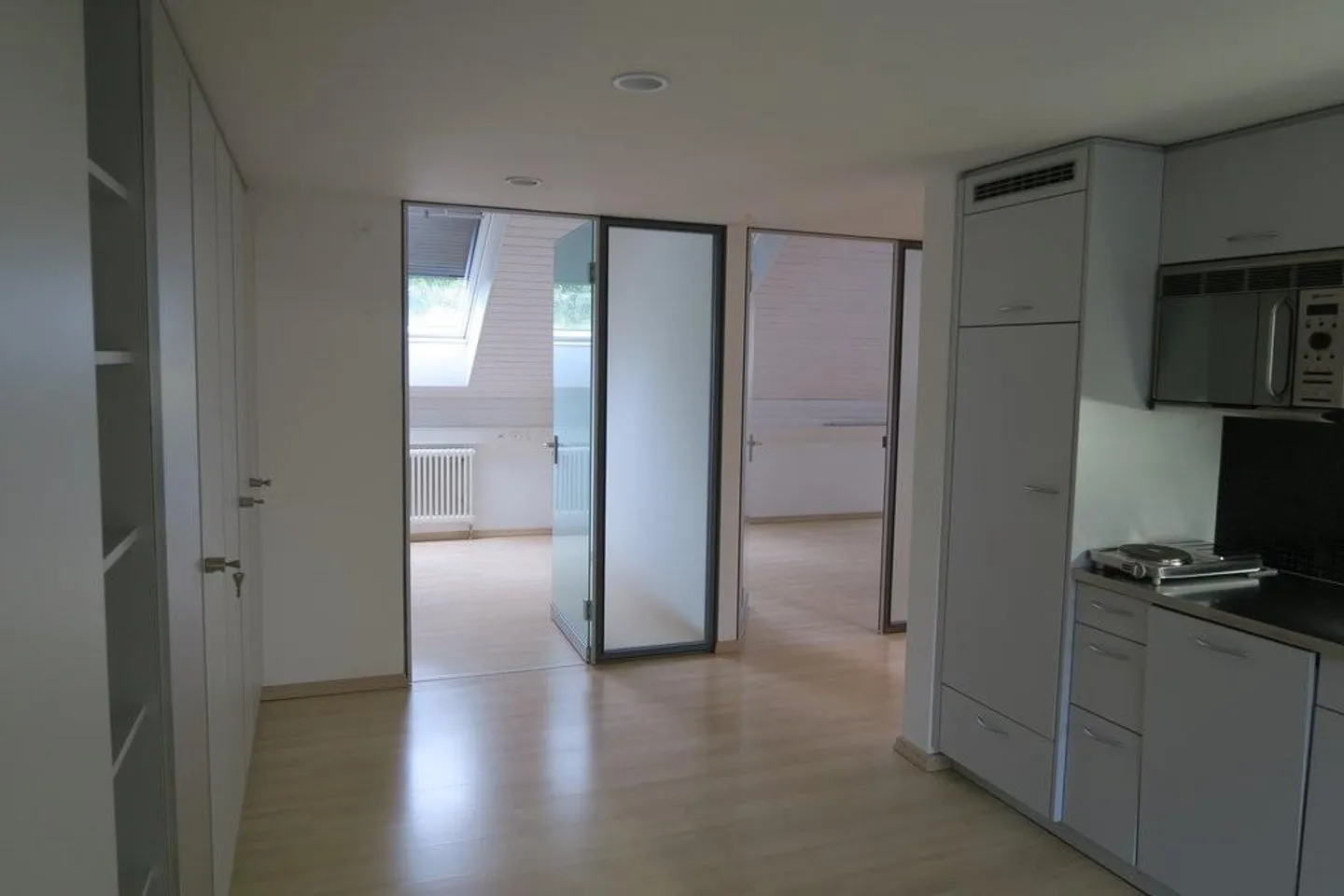 Il tuo nuovo appartamento o spazio ufficio nel quartiere di Weissenbühl! - Foto 2 di 9