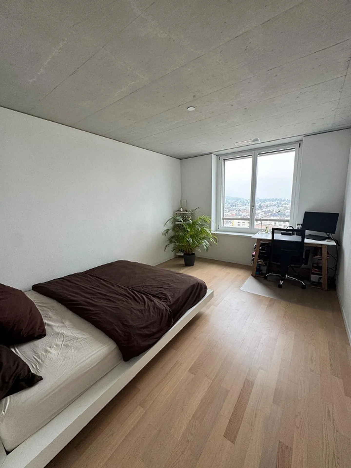 APPARTAMENTO ARREDATO 3.5 STANZE CON BALCONE & VISTA (13° PIANO) – TEMPORANEO - Foto 6 di 9