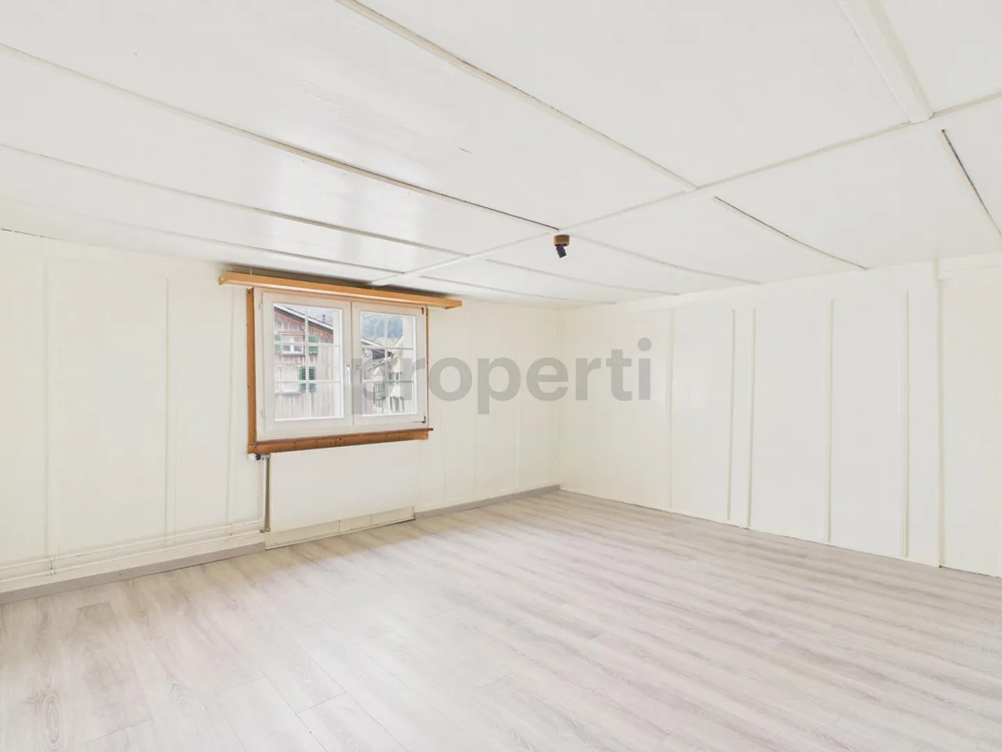 Historic Single-Family House with Charming Living Comfort in Glarus South - Photo 2 of 14