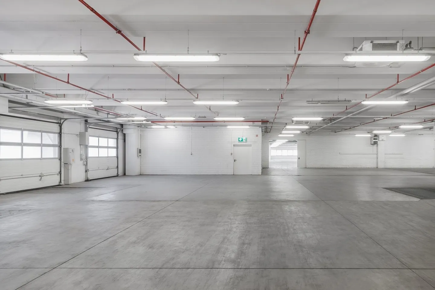 CADENAZZO -  Ampio magazzino/laboratorio di 3'260 mq in affitto a Cadenazzo. - Foto 4 di 24