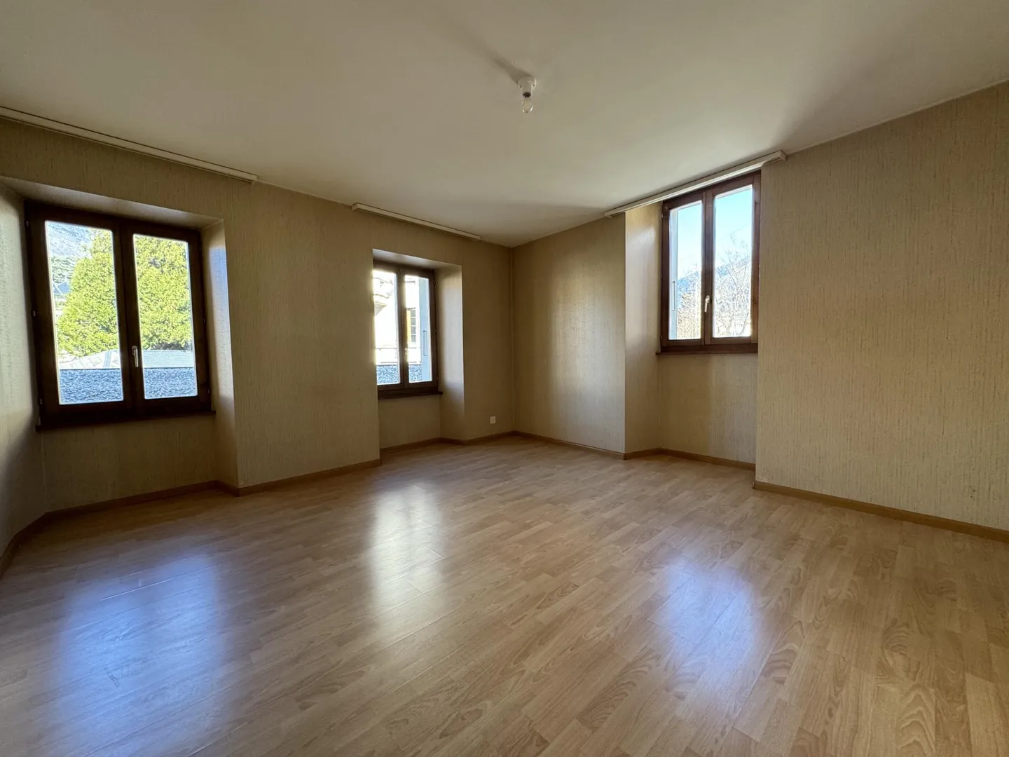 Spazioso appartamento 2.5 vicino a Piazza Centrale - Foto 6 di 8