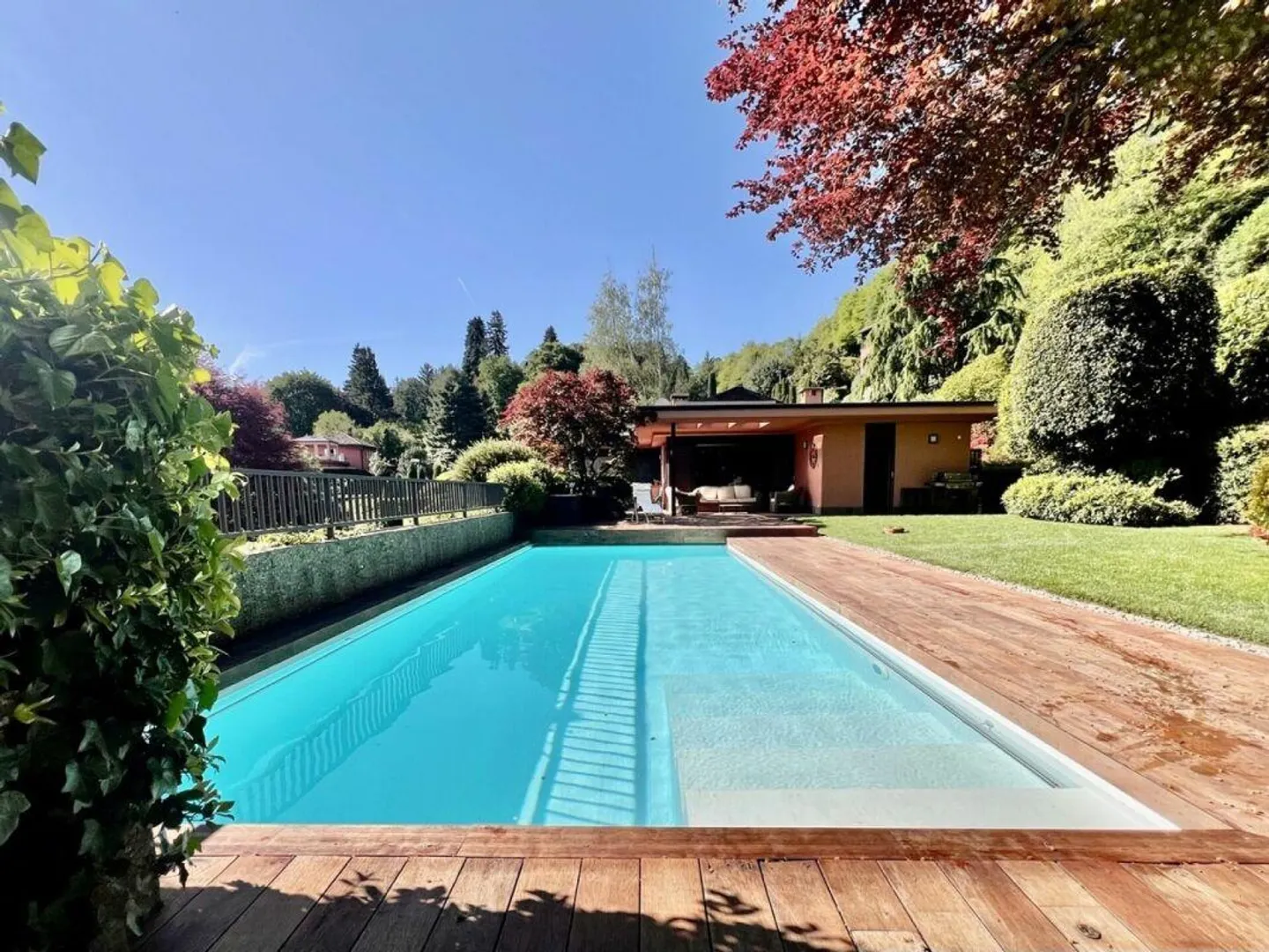 Villa Elegante Vicino alla TASIS - Foto 1 di 11