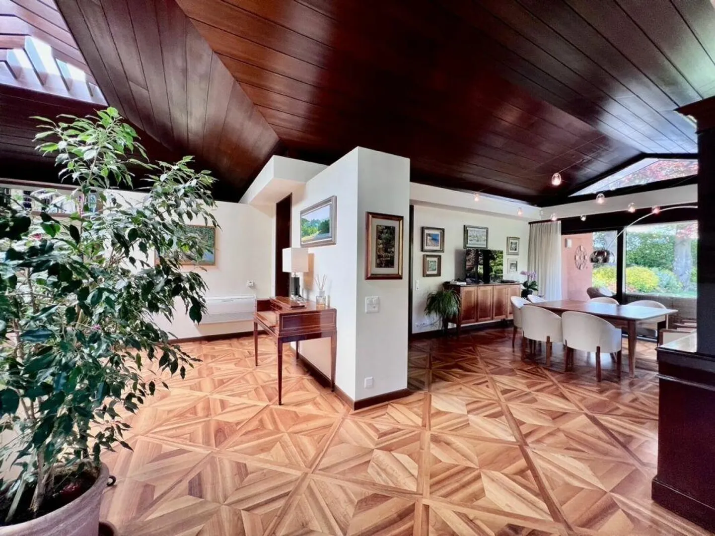 Villa Elegante Vicino alla TASIS - Foto 8 di 11