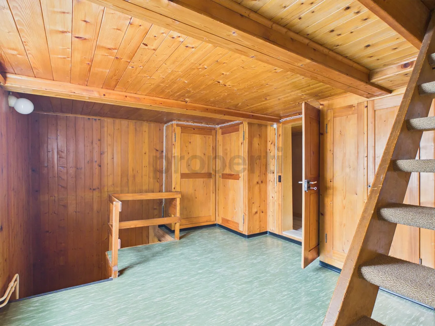 Historic Single-Family House with Charming Living Comfort in Glarus South - Photo 8 of 14