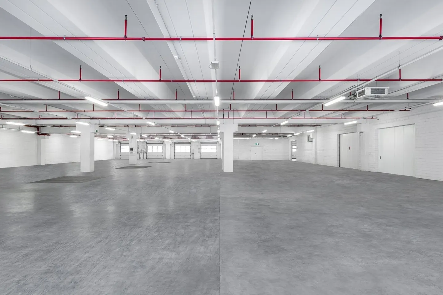 CADENAZZO -  Ampio magazzino/laboratorio di 3'260 mq in affitto a Cadenazzo. - Foto 8 di 24