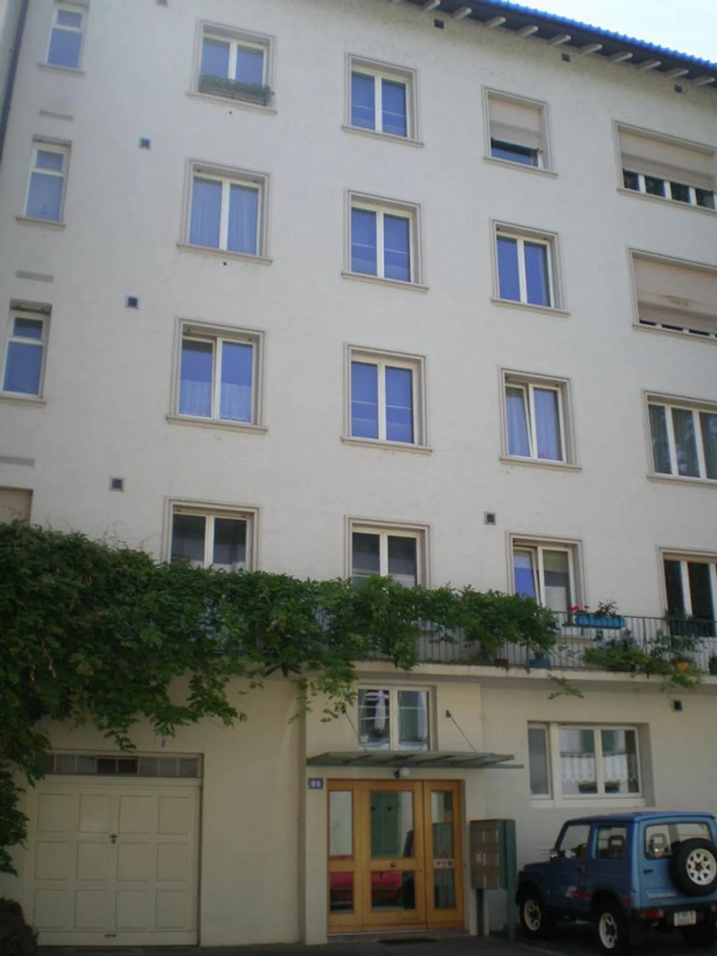 Spacious Living in the St. Alban District! - Photo 1 of 7