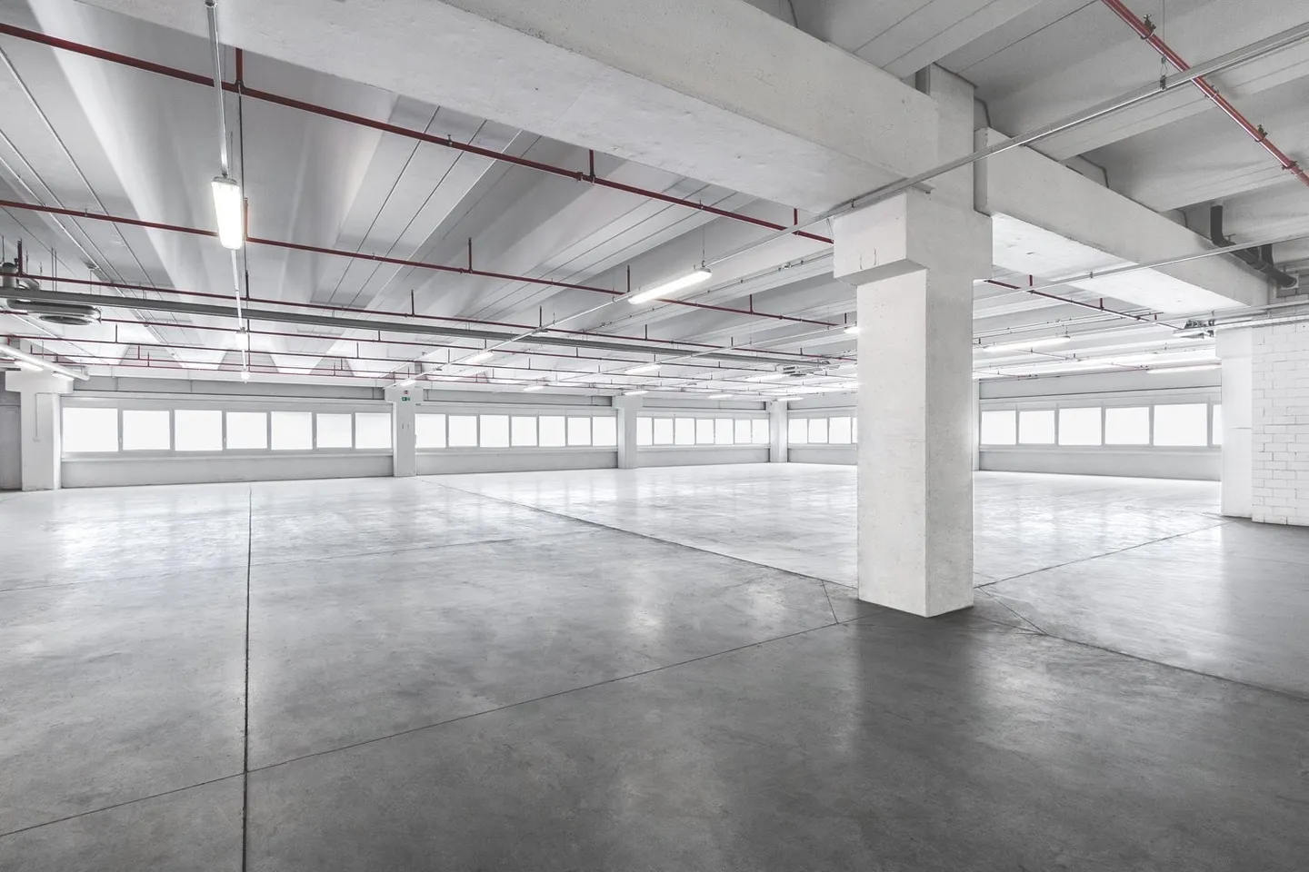 CADENAZZO -  Ampio magazzino/laboratorio di 3'260 mq in affitto a Cadenazzo. - Foto 16 di 24