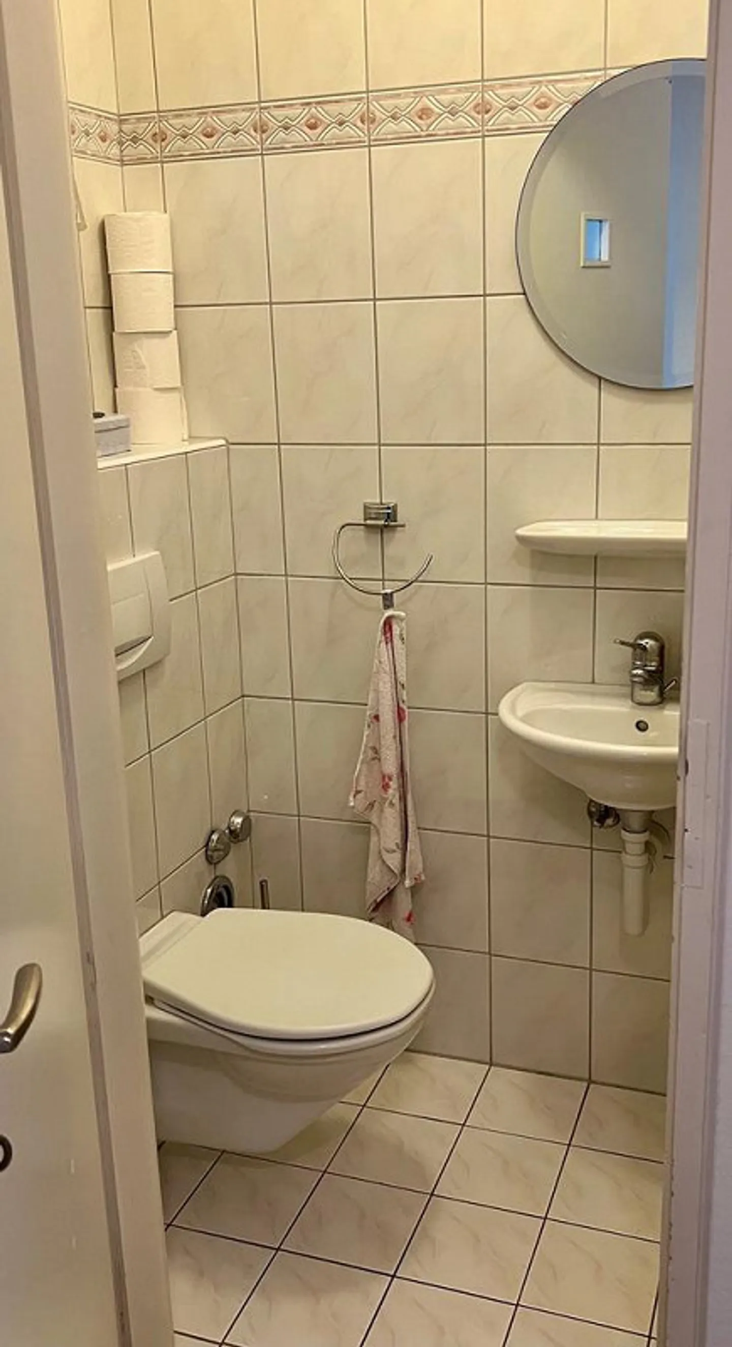 Spacious Living in the St. Alban District! - Photo 7 of 7