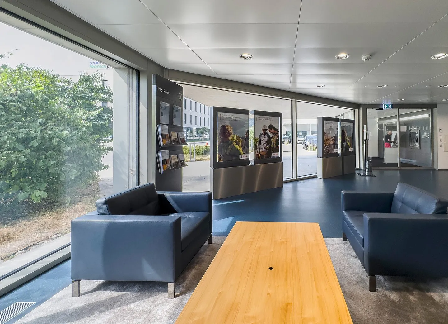 Edificio commerciale e per uffici centrale - Foto 1 di 9