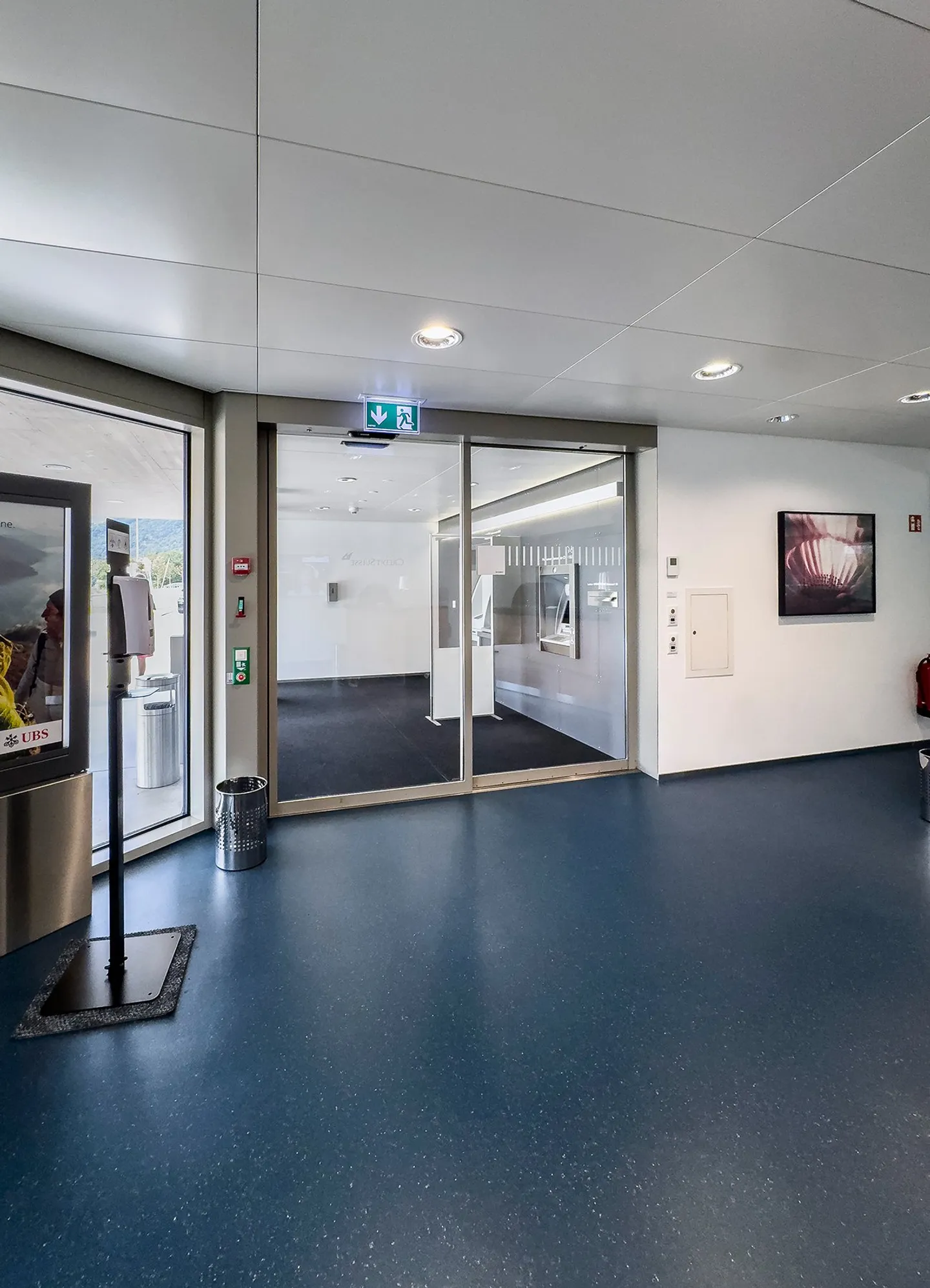 Edificio commerciale e per uffici centrale - Foto 3 di 9