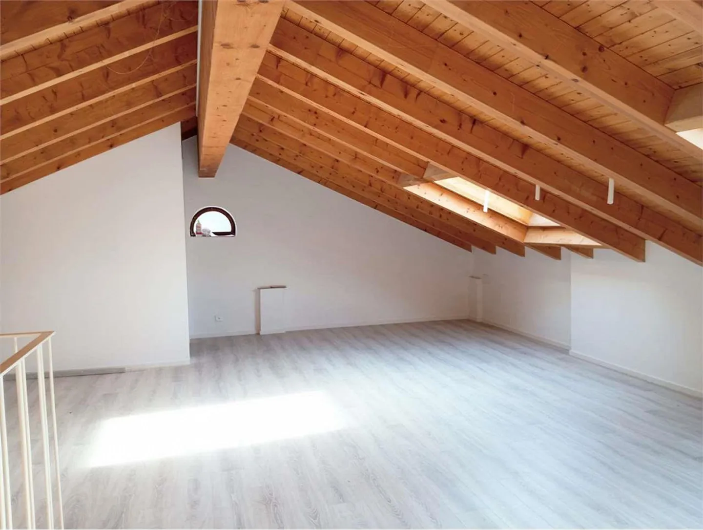 Elegant apartment with attic in Figino - Photo 11 of 13