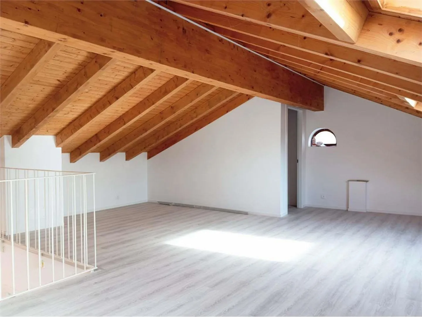 Elegant apartment with attic in Figino - Photo 12 of 13