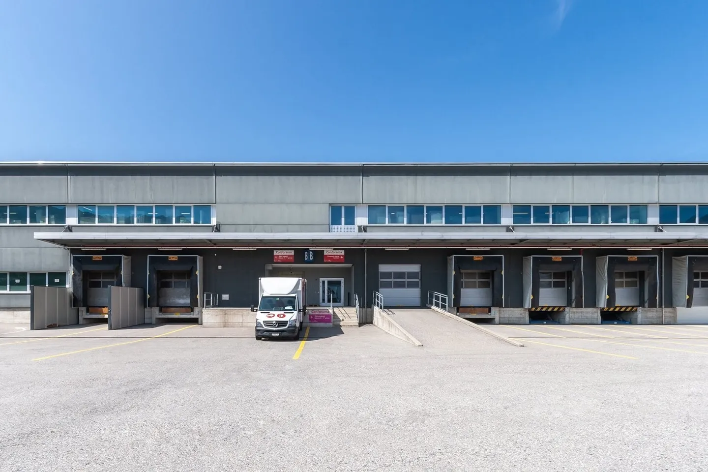 CADENAZZO -  Ampio magazzino/laboratorio di 3'260 mq in affitto a Cadenazzo. - Foto 21 di 24