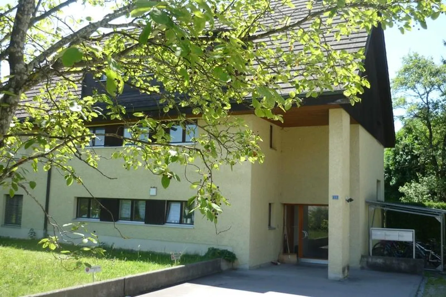 Appartement 4,5 pièces dans un emplacement calme - Photo 1 sur 12