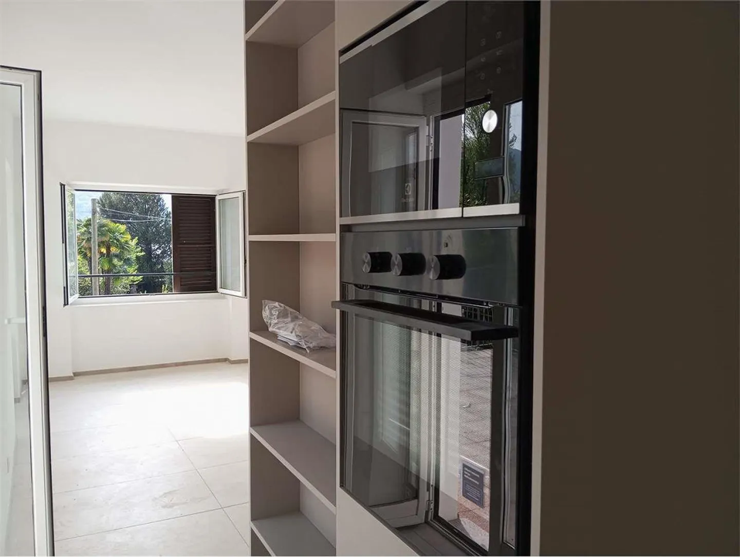 Elegant apartment with attic in Figino - Photo 3 of 13