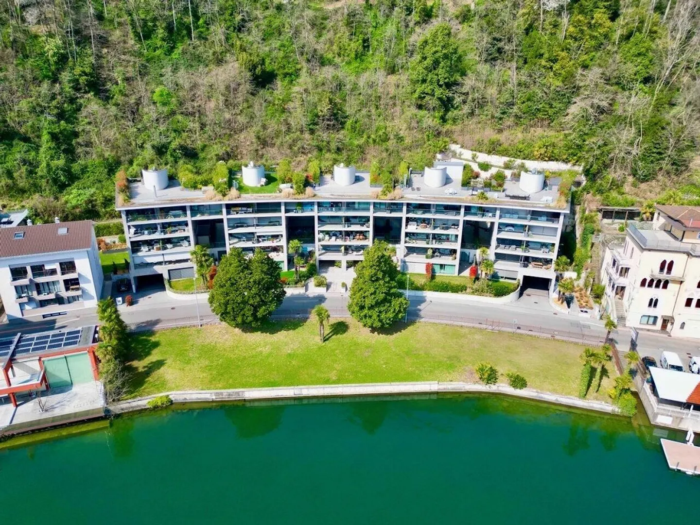 Appartamento raffinato con vista sul lago, perfetto come casa vacanze - Foto 1 di 19