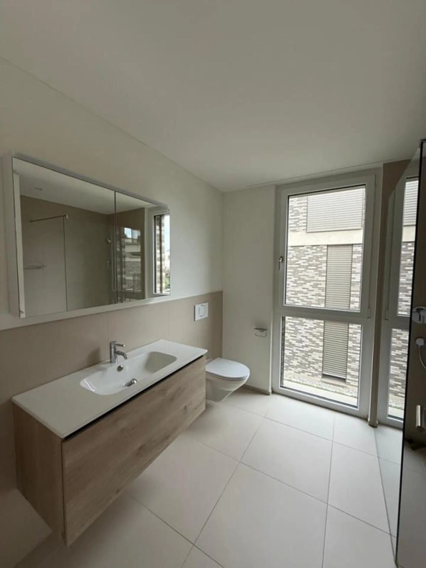 Appartement en attique avec grande terrasse - Photo 4 sur 9