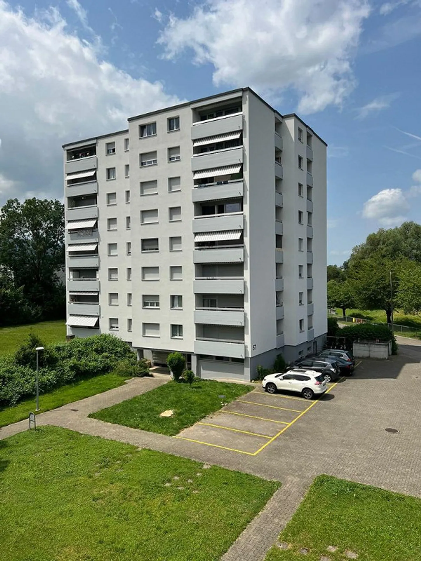 Bell'appartamento di 3 stanze in un quartiere tranquillo - Foto 1 di 9