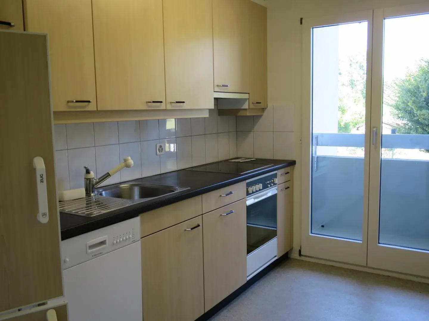 Bell'appartamento di 3 stanze in un quartiere tranquillo - Foto 2 di 9