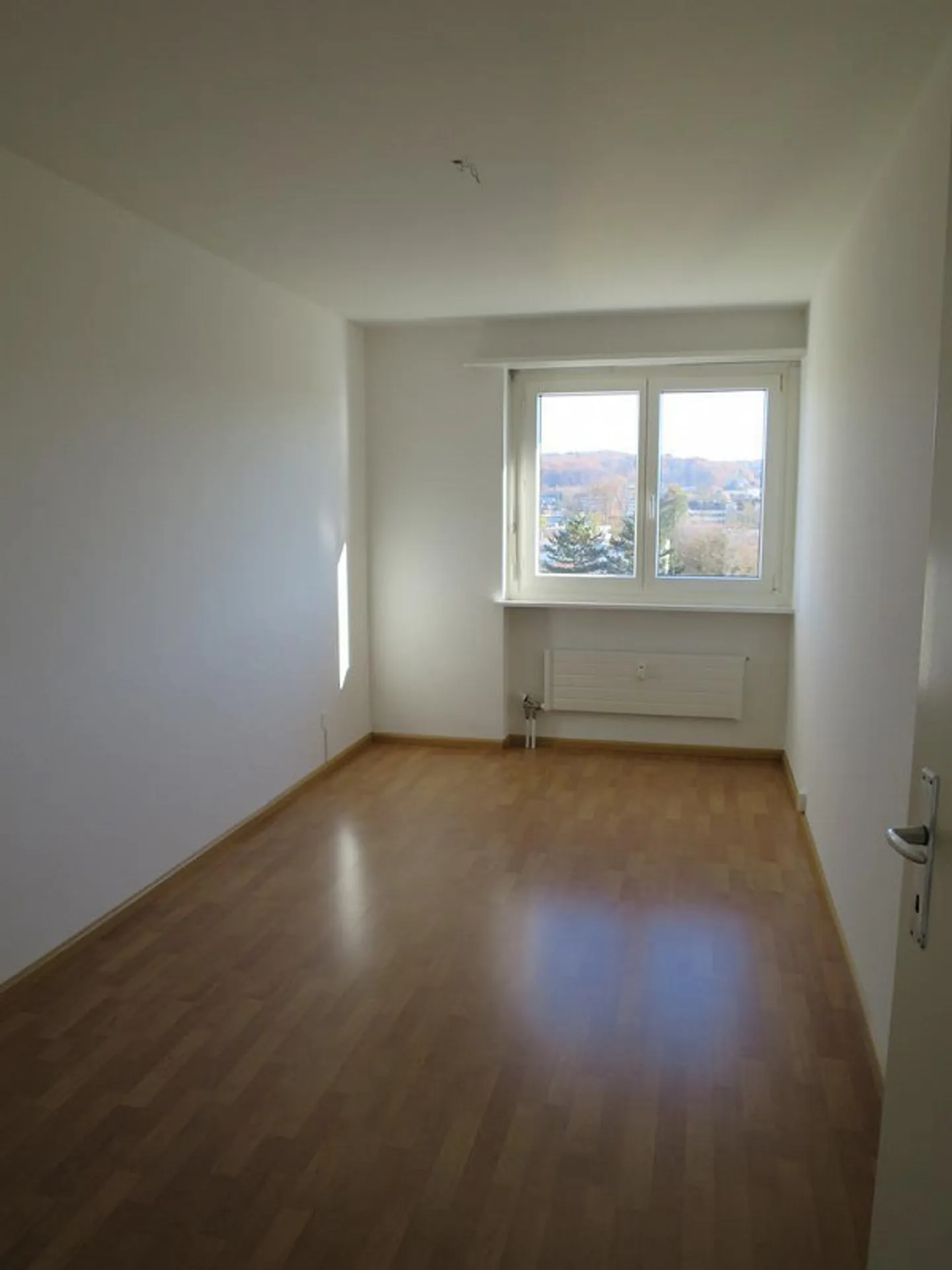 Bell'appartamento di 3 stanze in un quartiere tranquillo - Foto 4 di 9