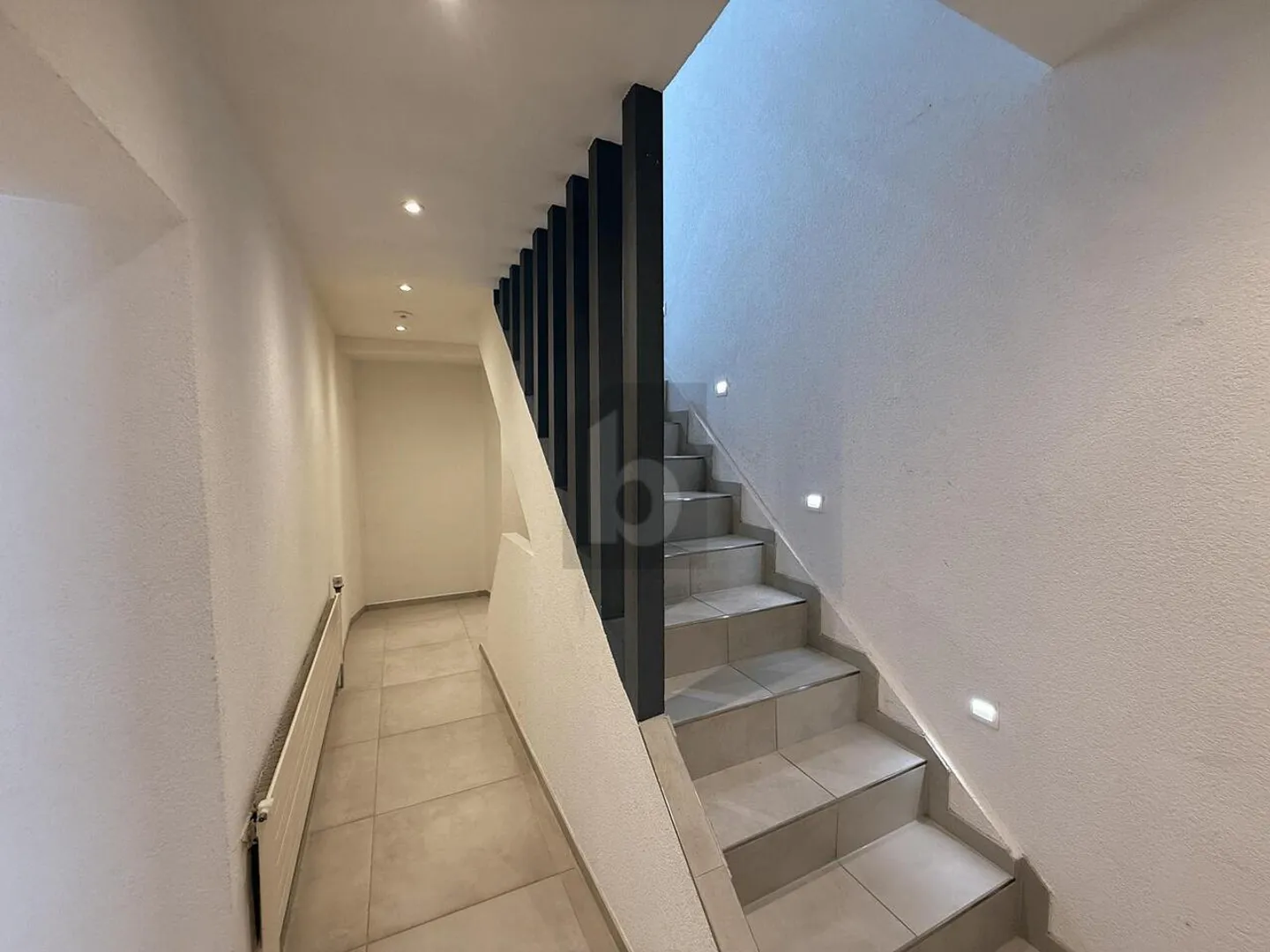 Vollständig renovierte Investitionsimmobilie - Foto 3 von 6