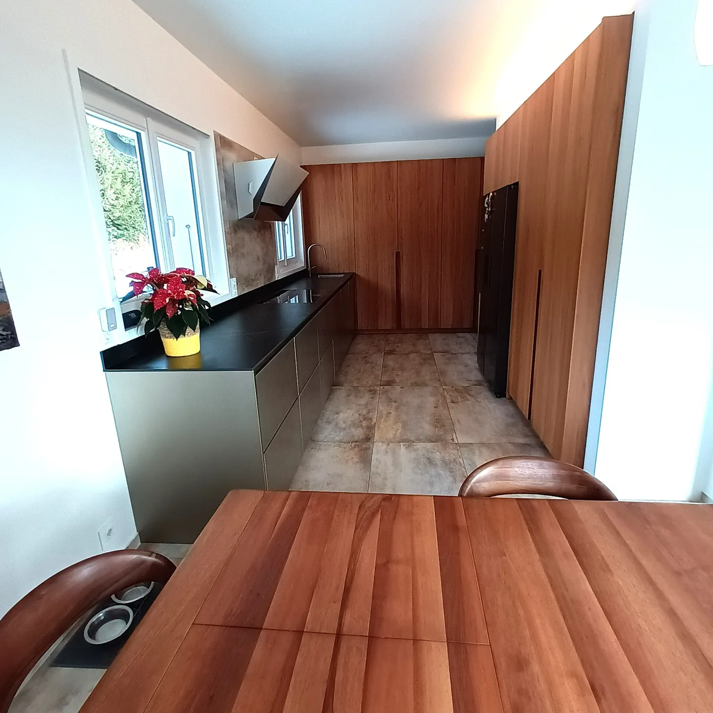 Renovierte Villa mit Seeblick - Foto 4 von 11