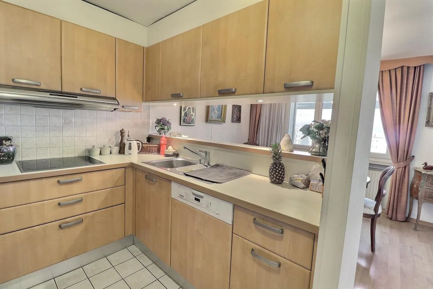 Charming apartment in occupied life annuity without rent, ideally located in Mont-sur-Rolle - Photo 4 of 13